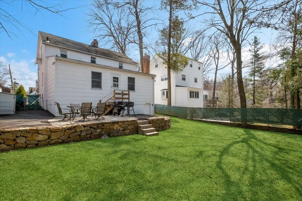 122 Ferndale Road Scarsdale NY 10583
