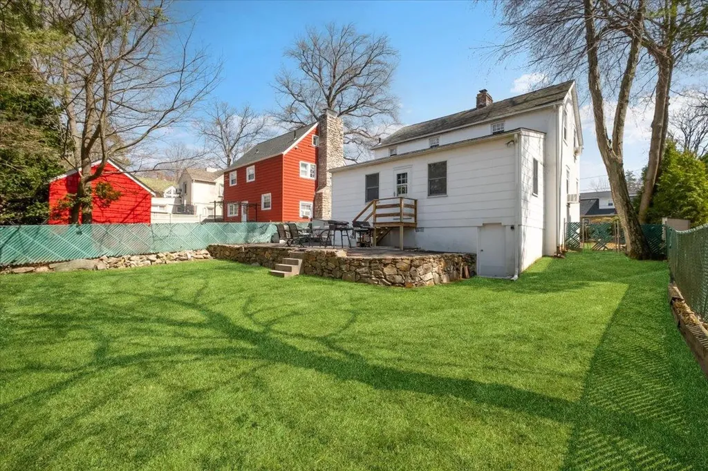 122 Ferndale Road Scarsdale NY 10583