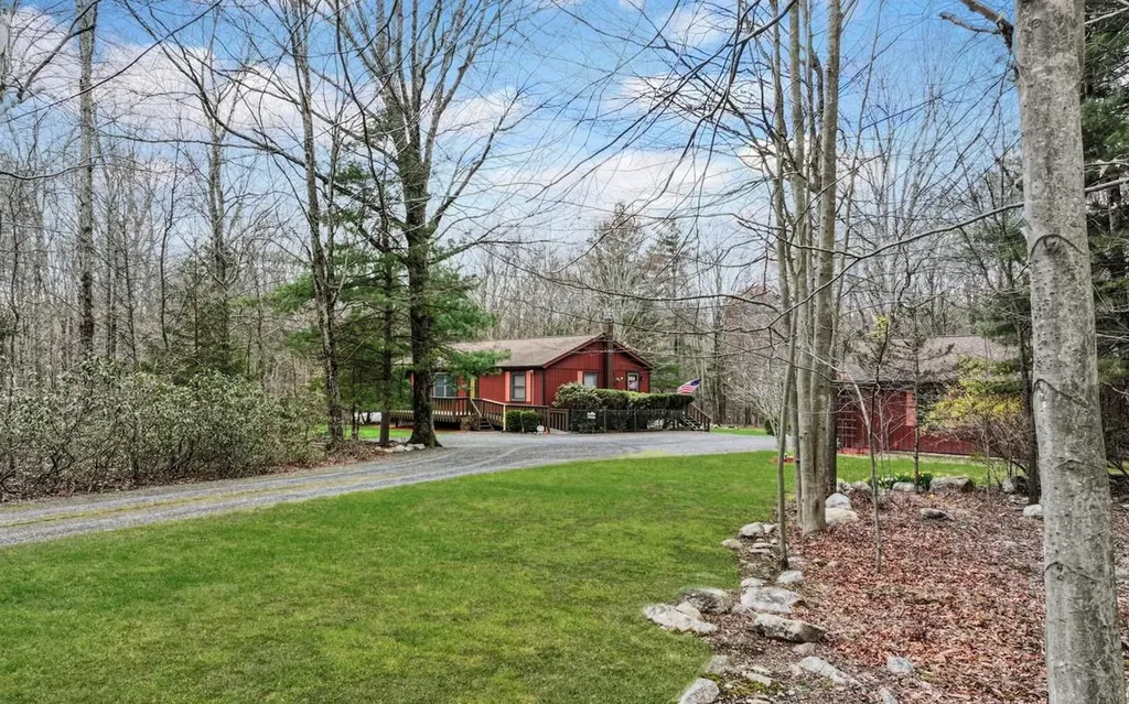 22 Sherry Lane Pine Bush NY 12566