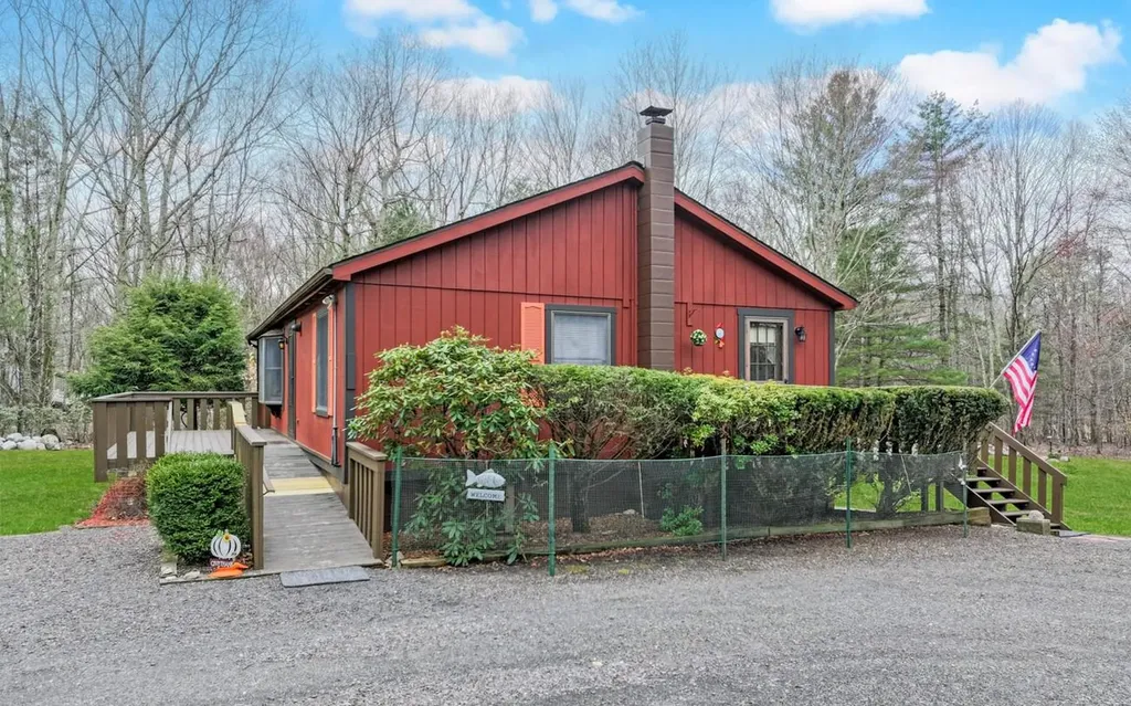 22 Sherry Lane Pine Bush NY 12566
