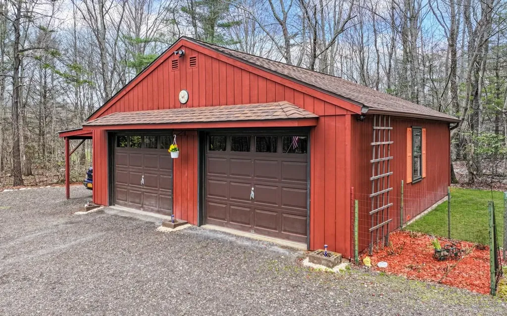 22 Sherry Lane Pine Bush NY 12566