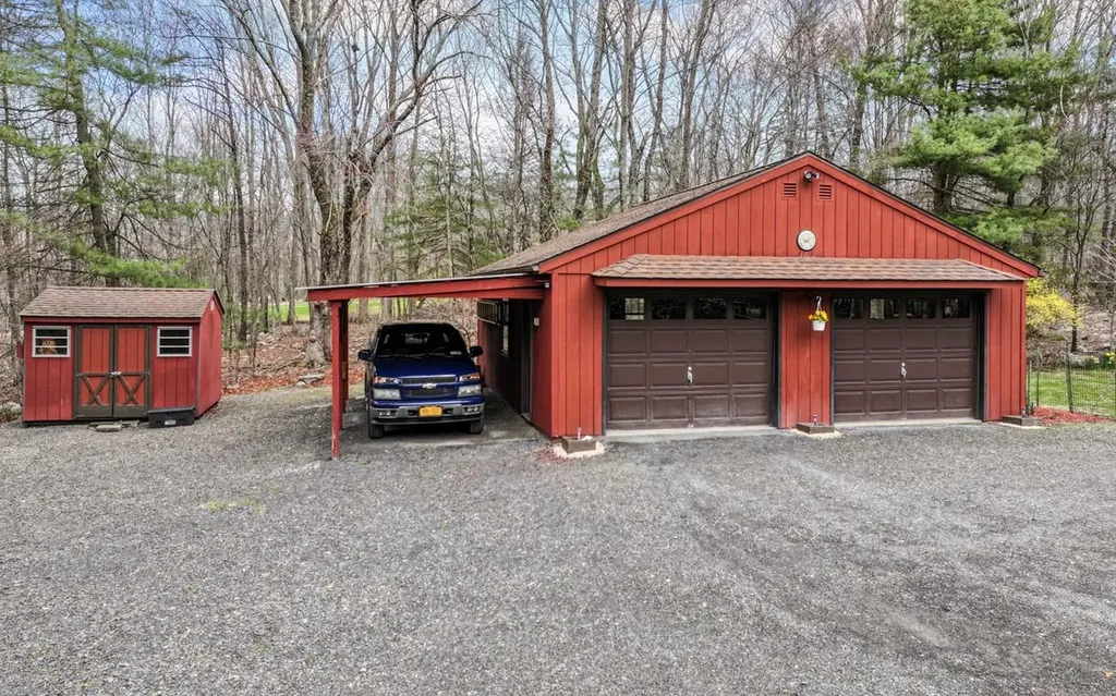 22 Sherry Lane Pine Bush NY 12566