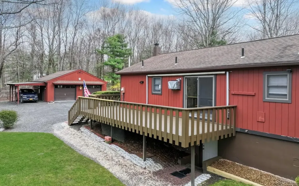 22 Sherry Lane Pine Bush NY 12566