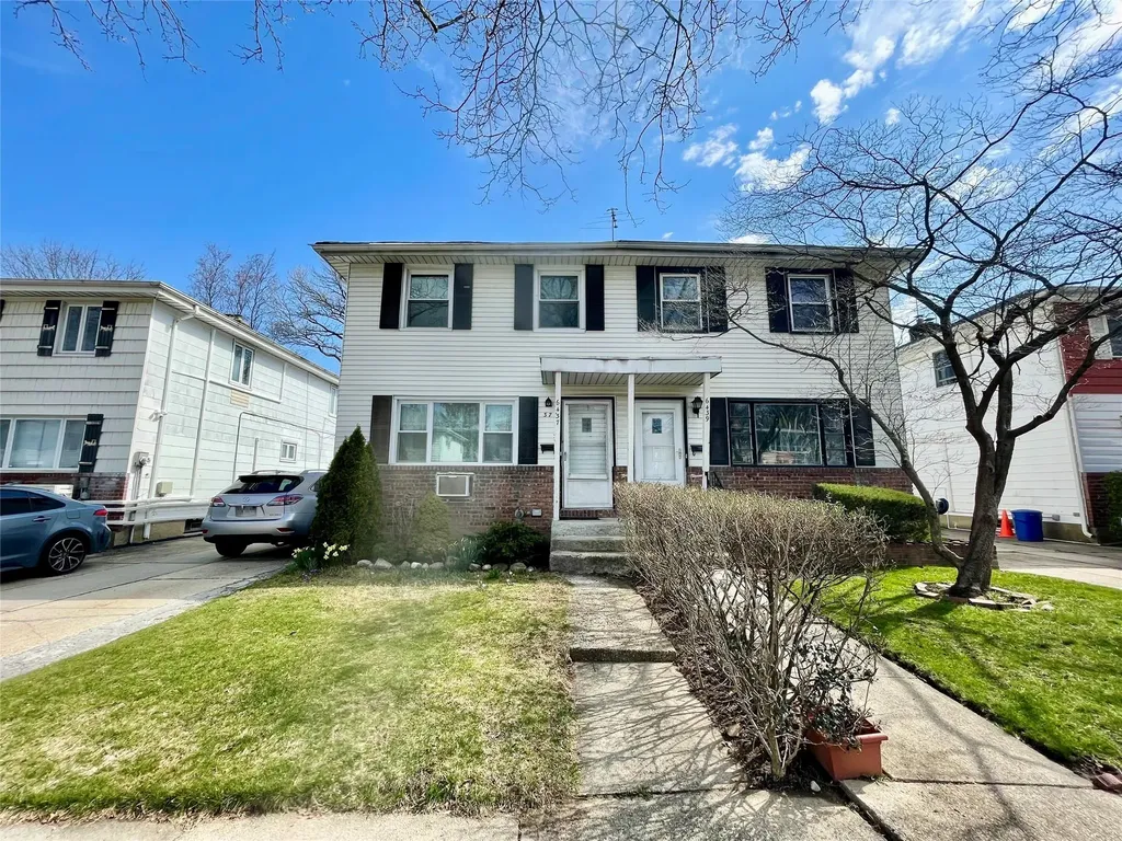 64-37 217 Street Bayside NY 11364