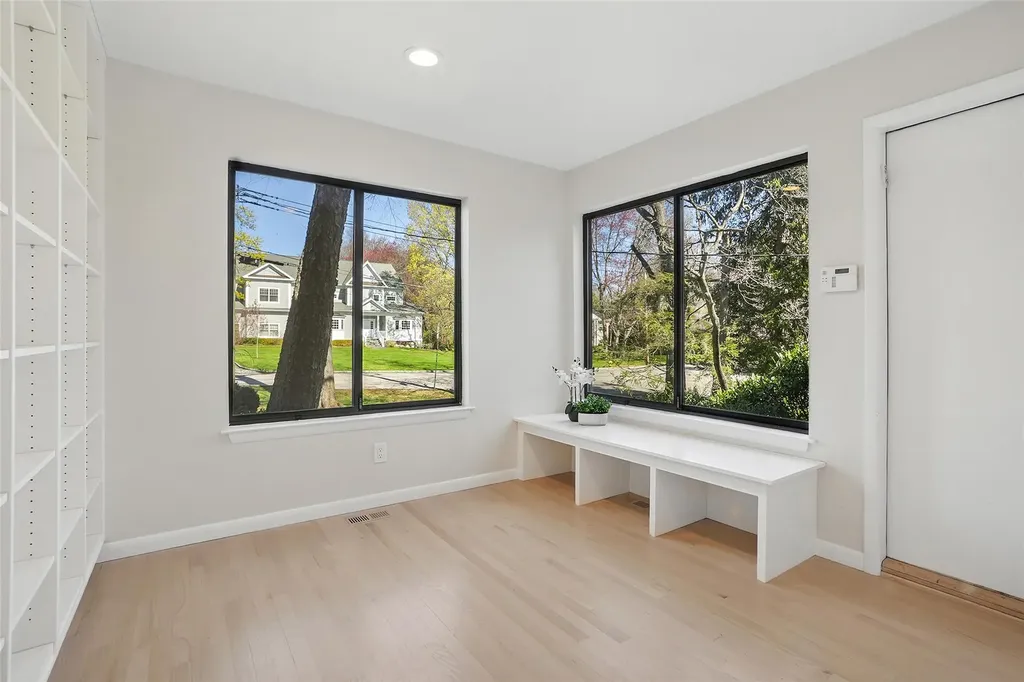 6 Fairway Drive Mamaroneck NY 10543