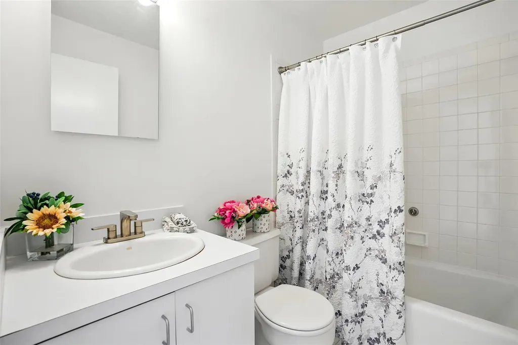 6 Fairway Drive Mamaroneck NY 10543