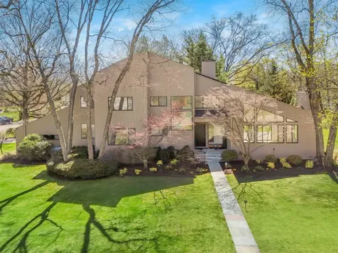 6 Fairway Drive Mamaroneck NY 10543