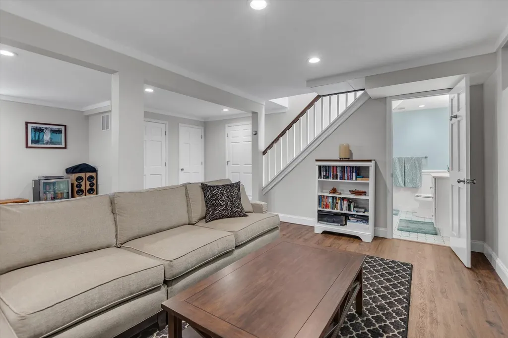 76 Forest Road Kings Park NY 11754