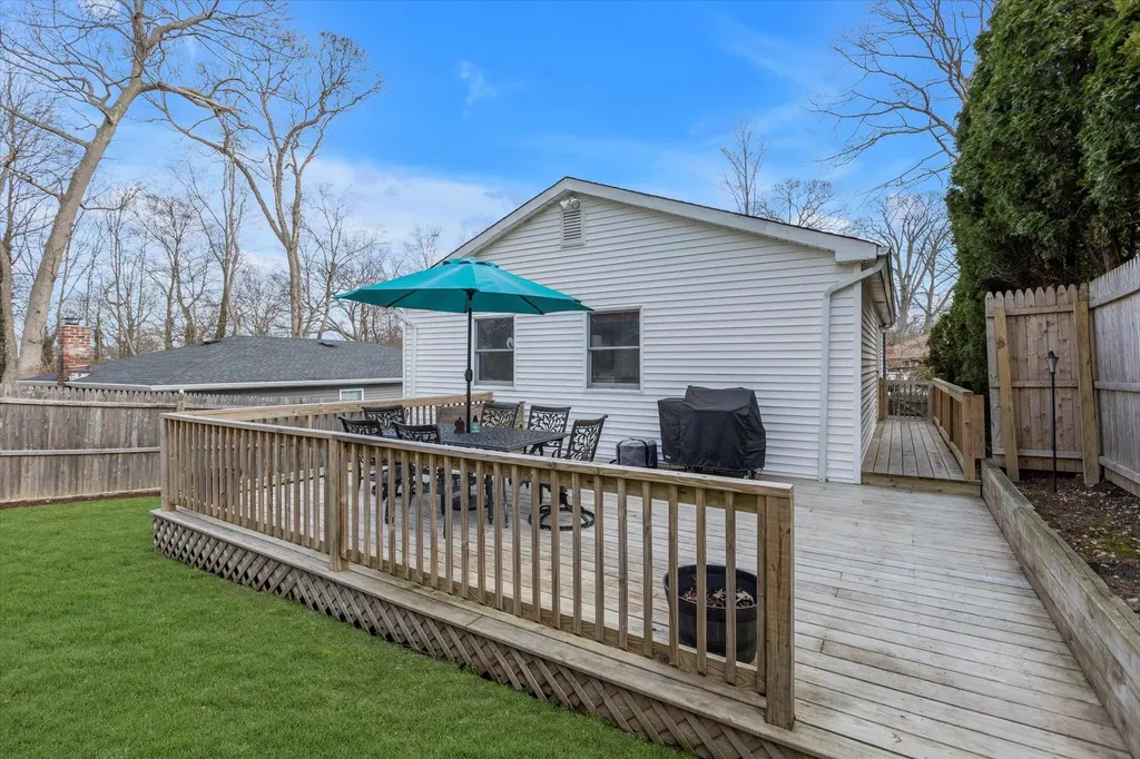 76 Forest Road Kings Park NY 11754