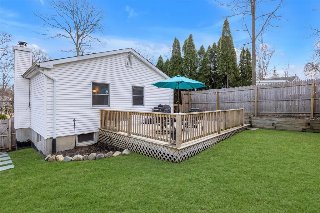 76 Forest Road Kings Park NY 11754