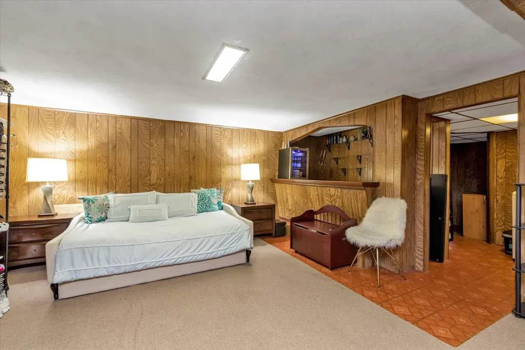 7714 83rd Street Glendale NY 11385