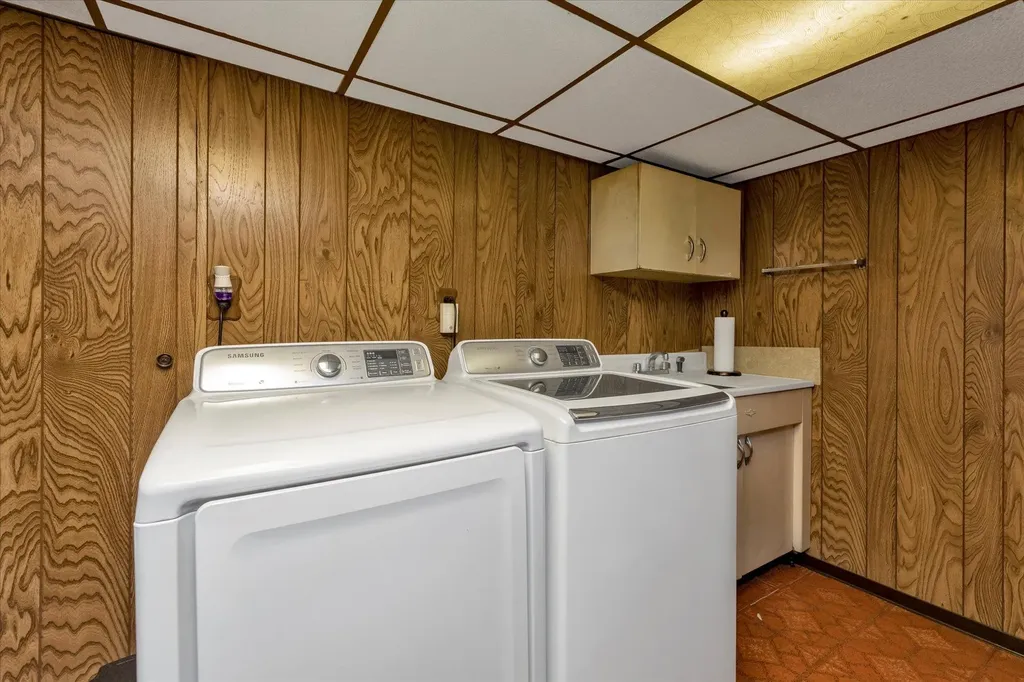 7714 83rd Street Glendale NY 11385