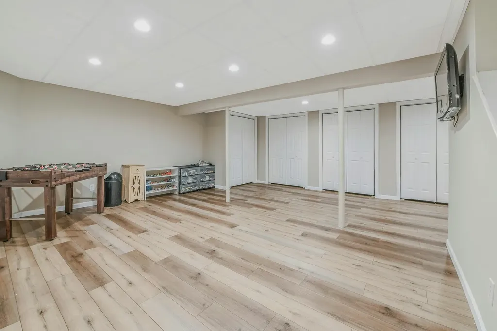 47 Quaker Path Stony Brook NY 11790