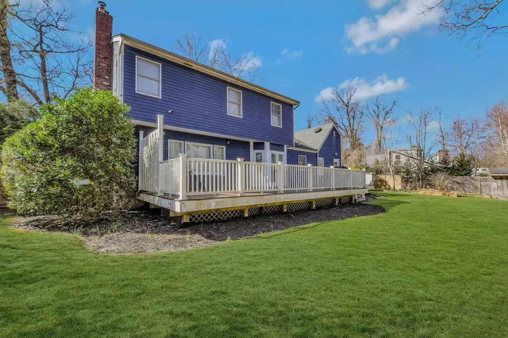 47 Quaker Path Stony Brook NY 11790