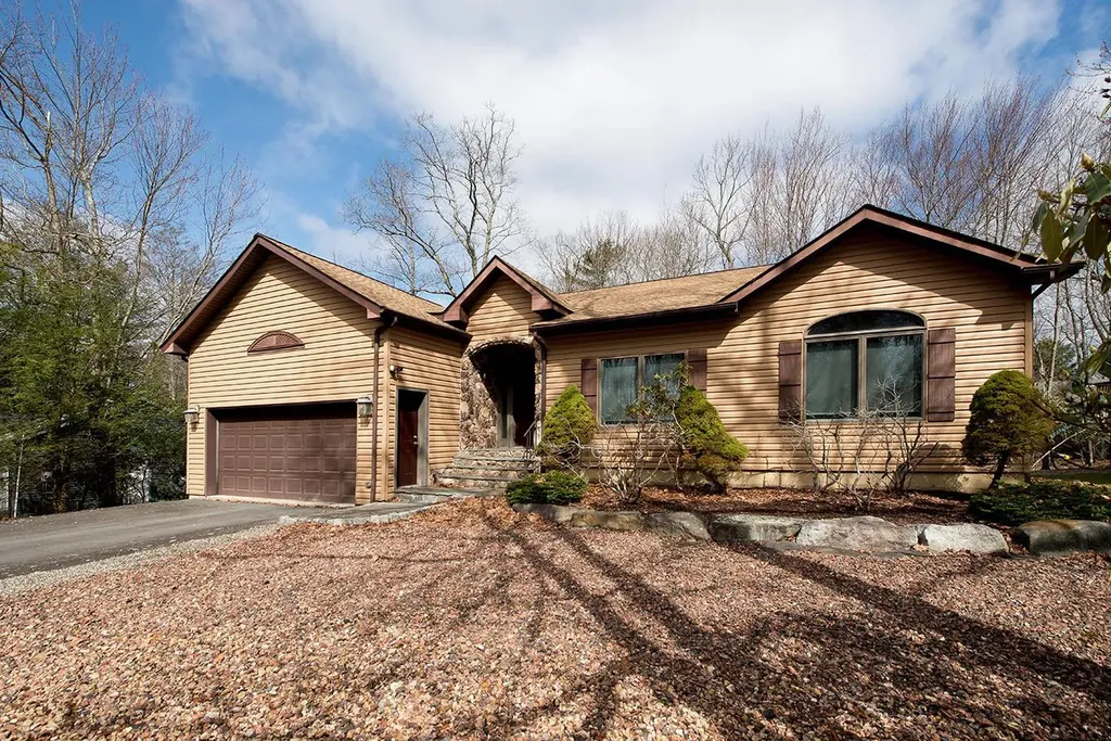 9 Drake Lane Rock Hill NY 12775