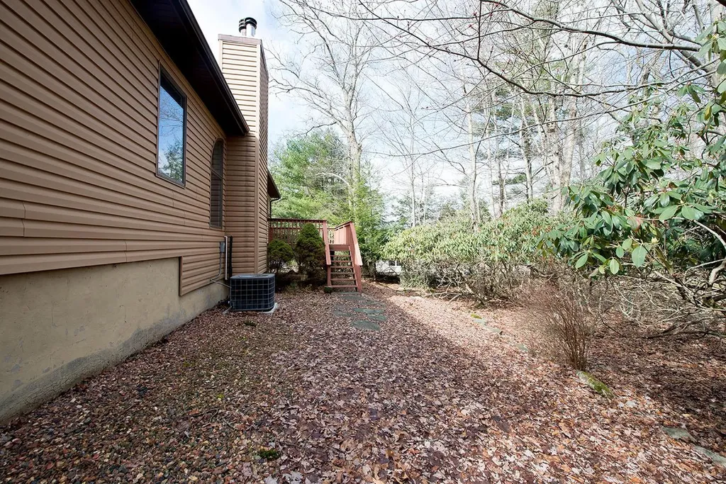 9 Drake Lane Rock Hill NY 12775