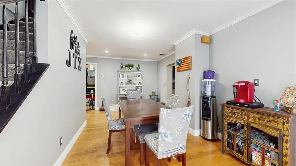 148 Smith Avenue Islip NY 11751