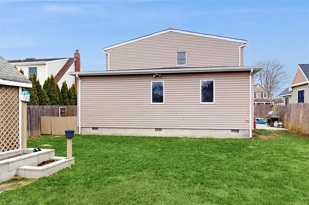 148 Smith Avenue Islip NY 11751