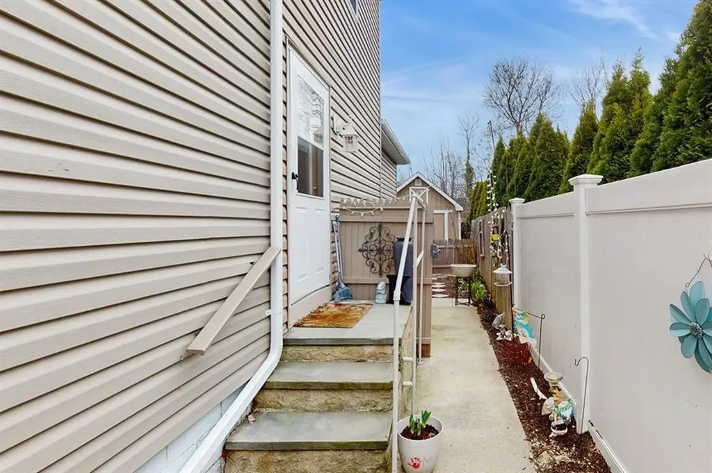 148 Smith Avenue Islip NY 11751