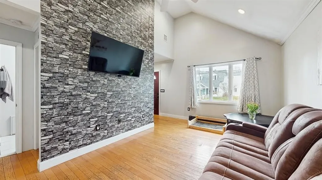 148 Smith Avenue Islip NY 11751