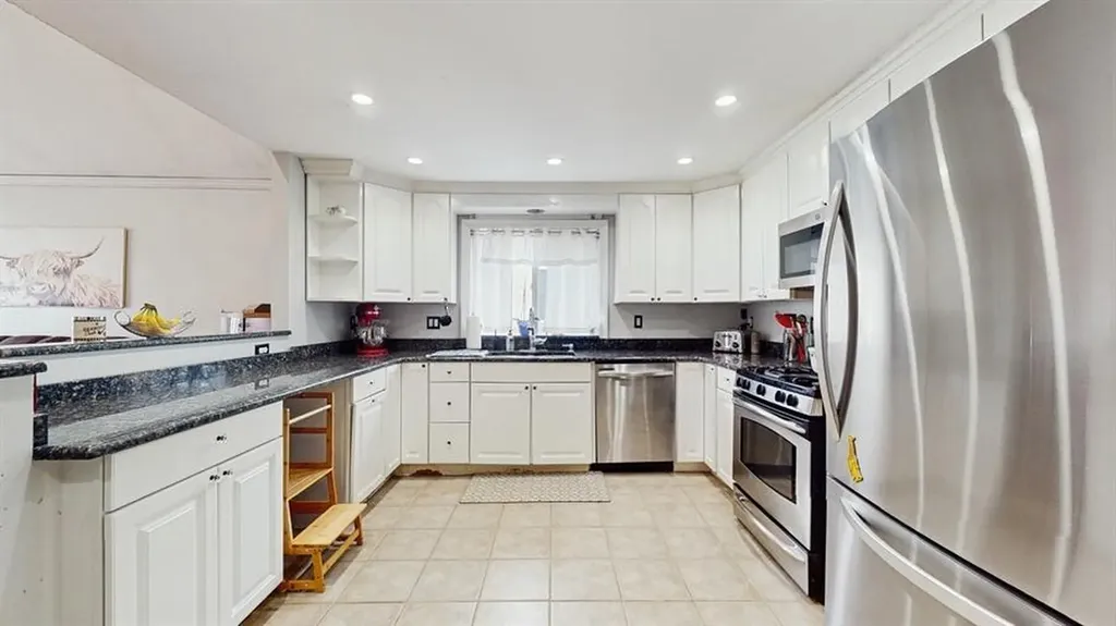 148 Smith Avenue Islip NY 11751
