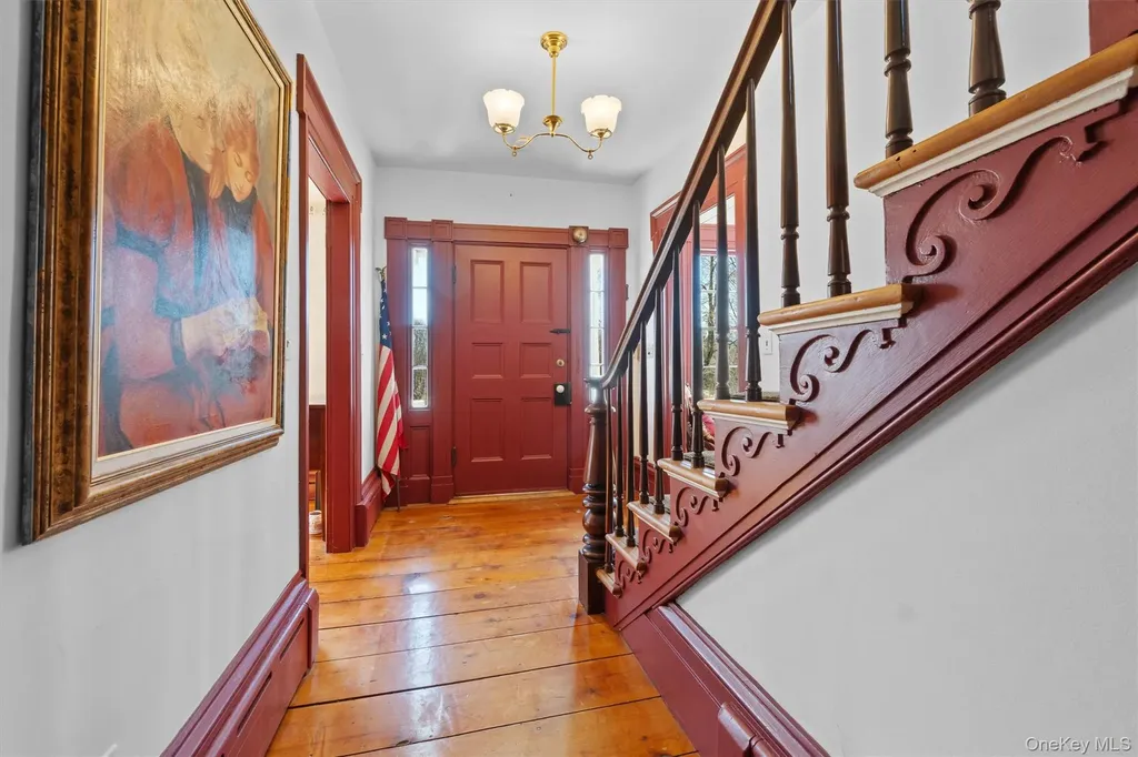 262 Cream Street Poughkeepsie NY 12601