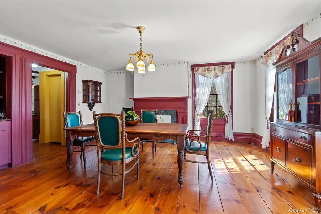 262 Cream Street Poughkeepsie NY 12601