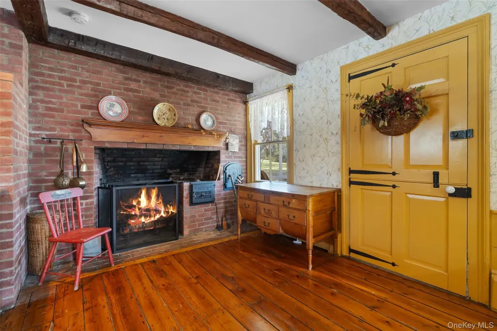 262 Cream Street Poughkeepsie NY 12601