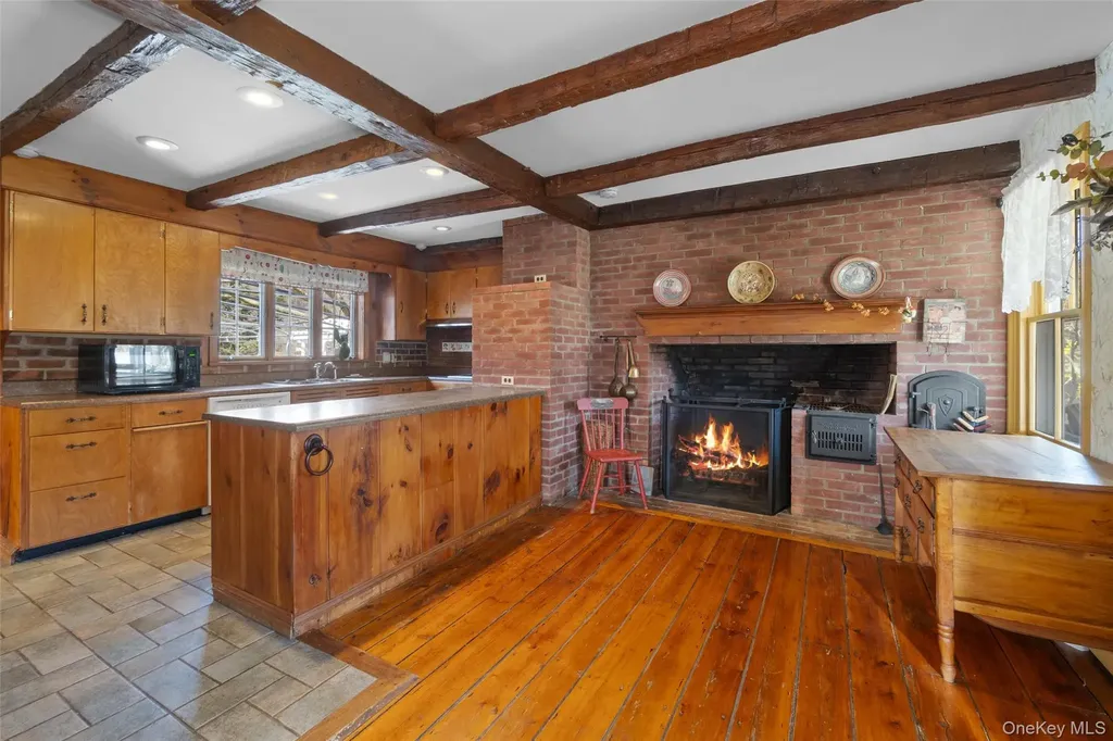 262 Cream Street Poughkeepsie NY 12601
