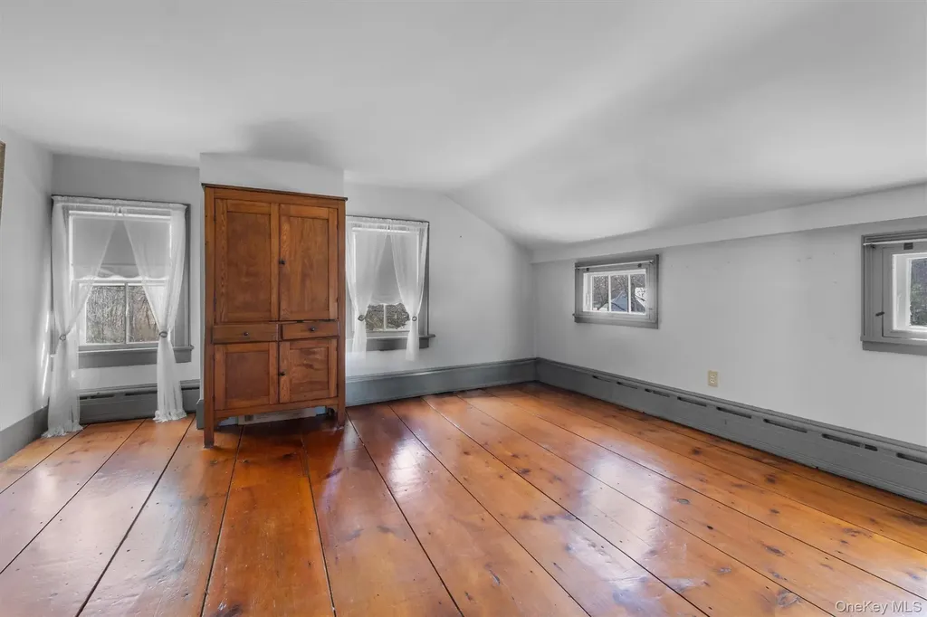 262 Cream Street Poughkeepsie NY 12601