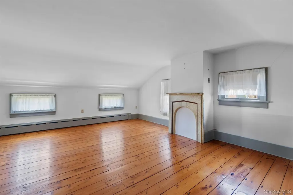 262 Cream Street Poughkeepsie NY 12601