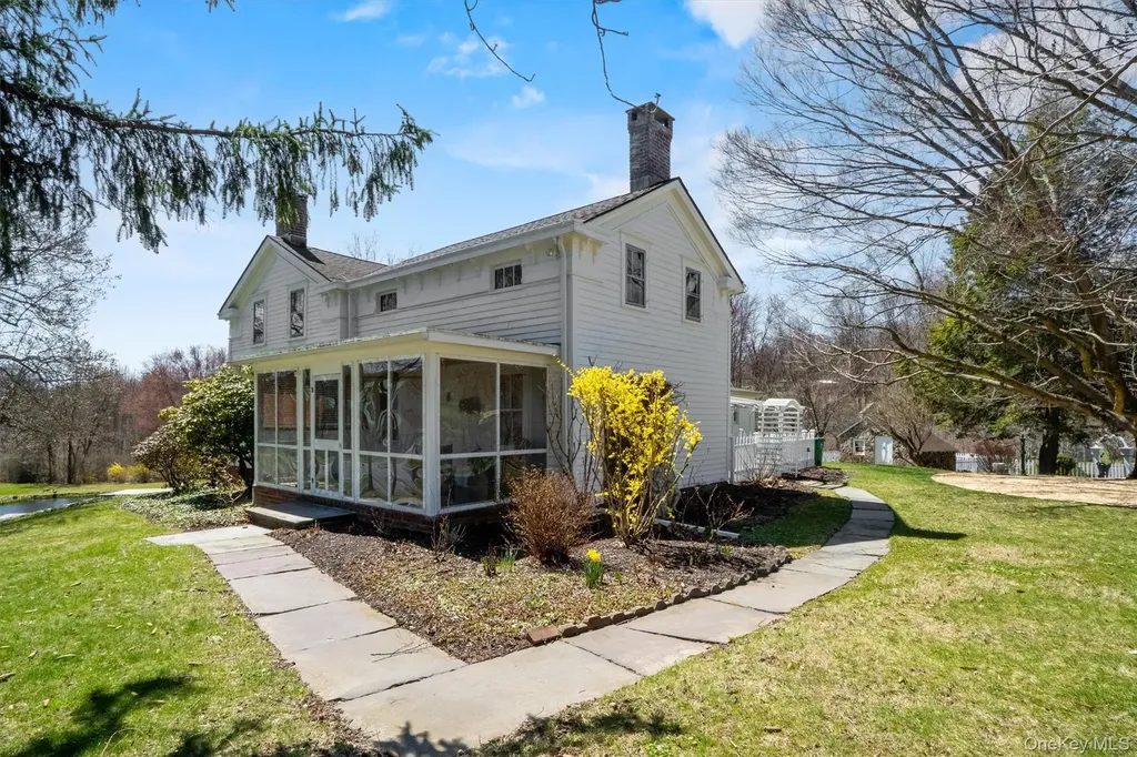 262 Cream Street Poughkeepsie NY 12601
