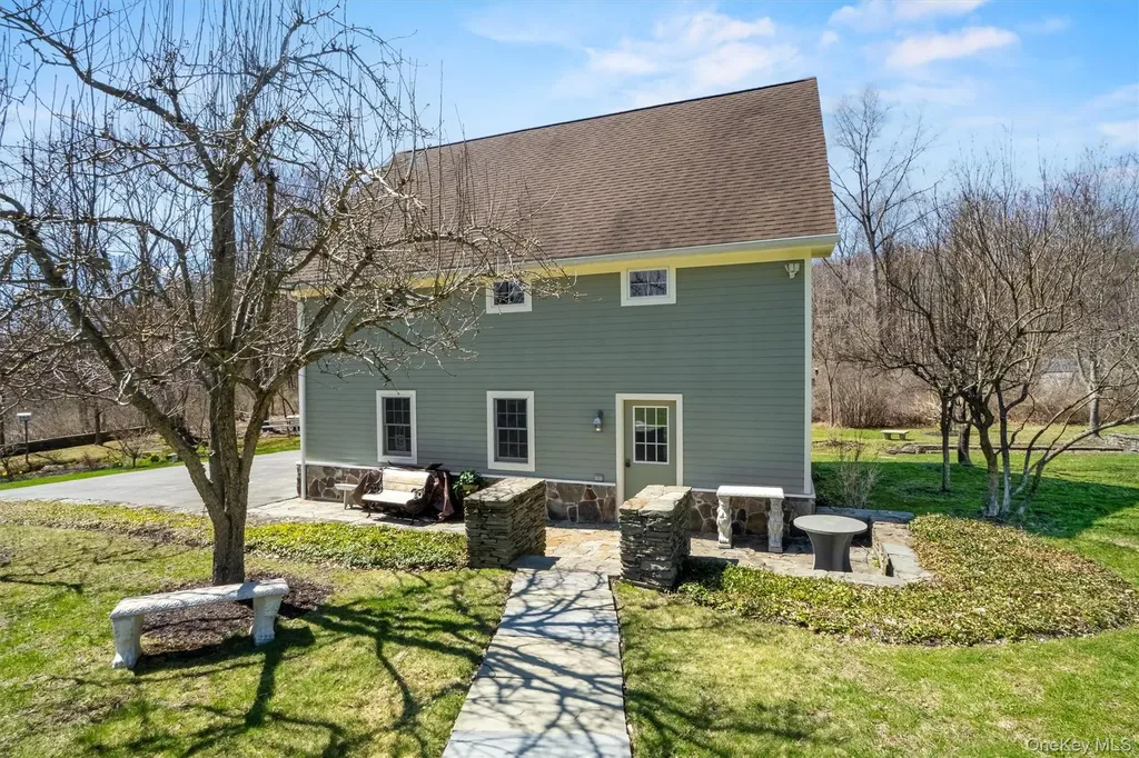 262 Cream Street Poughkeepsie NY 12601