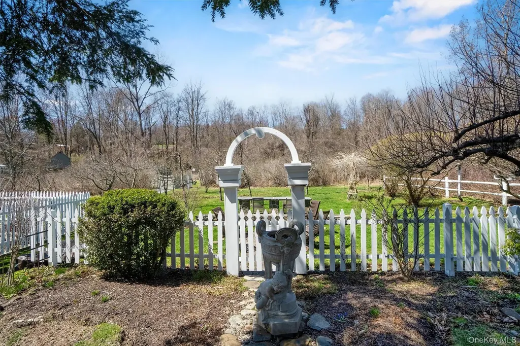 262 Cream Street Poughkeepsie NY 12601
