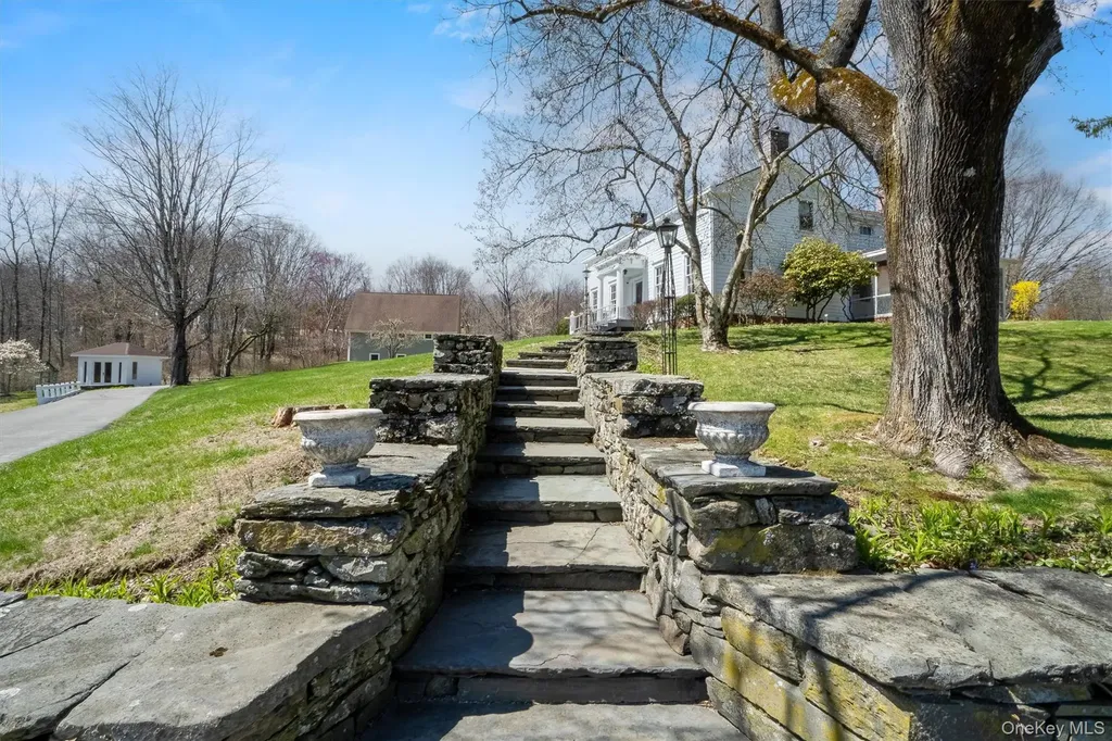 262 Cream Street Poughkeepsie NY 12601