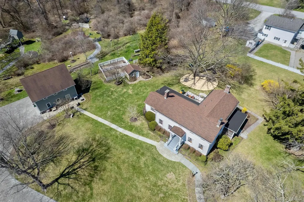 262 Cream Street Poughkeepsie NY 12601