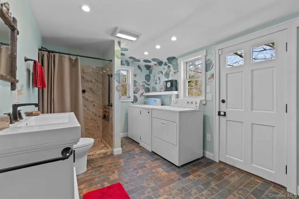262 Cream Street Poughkeepsie NY 12601
