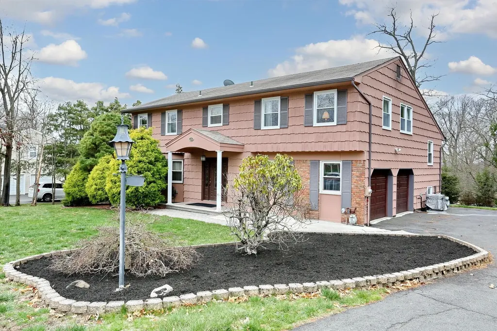 106 Key Place Orangeburg NY 10962