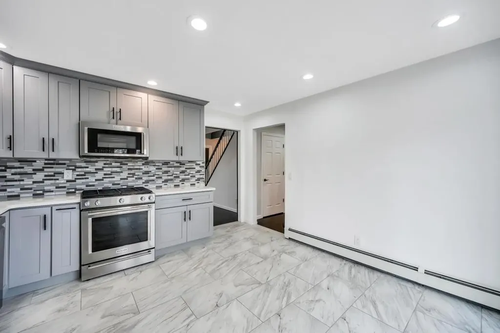 732 Glendale Road West Babylon NY 11704