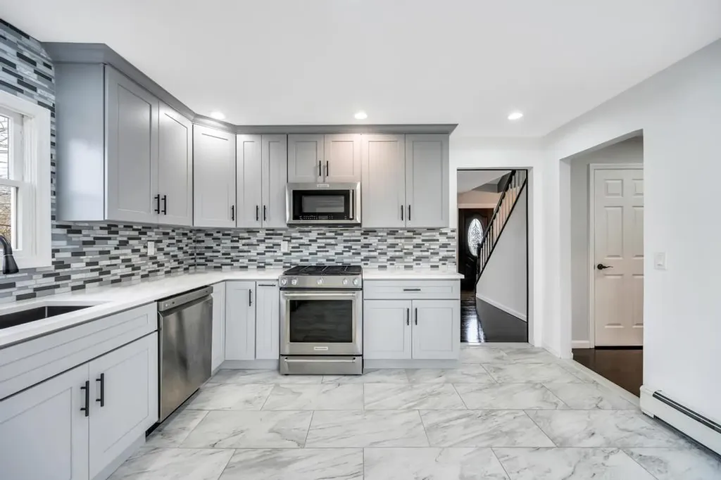 732 Glendale Road West Babylon NY 11704