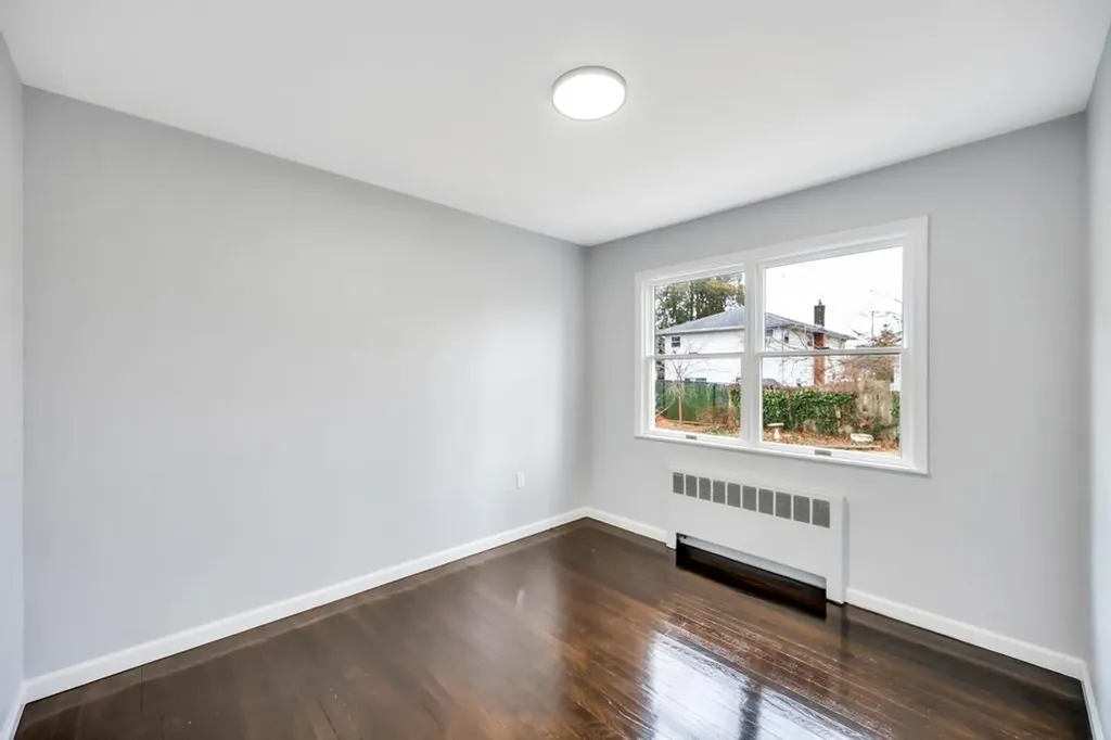 732 Glendale Road West Babylon NY 11704
