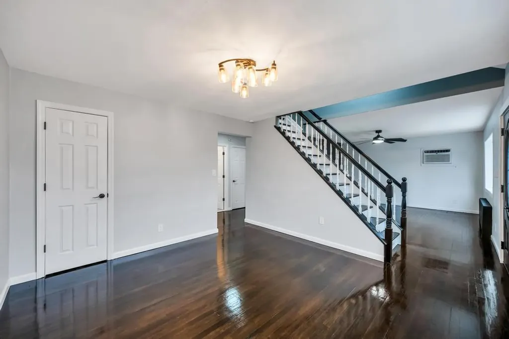 732 Glendale Road West Babylon NY 11704