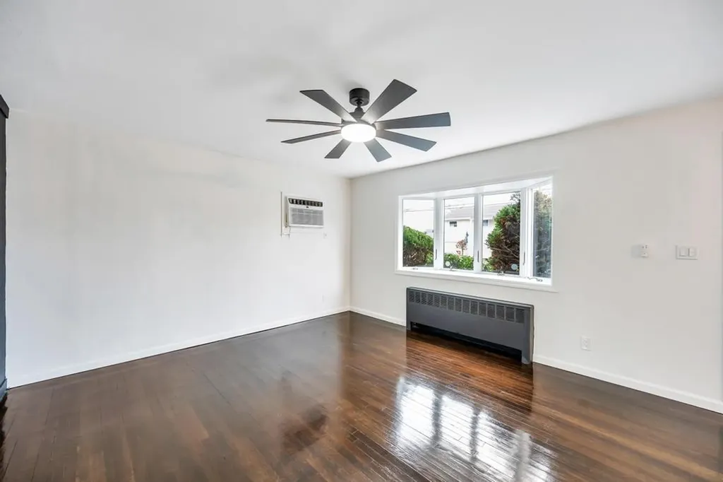 732 Glendale Road West Babylon NY 11704