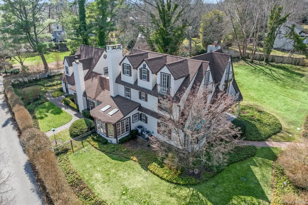 3 Wincoma Drive Huntington Bay NY 11743