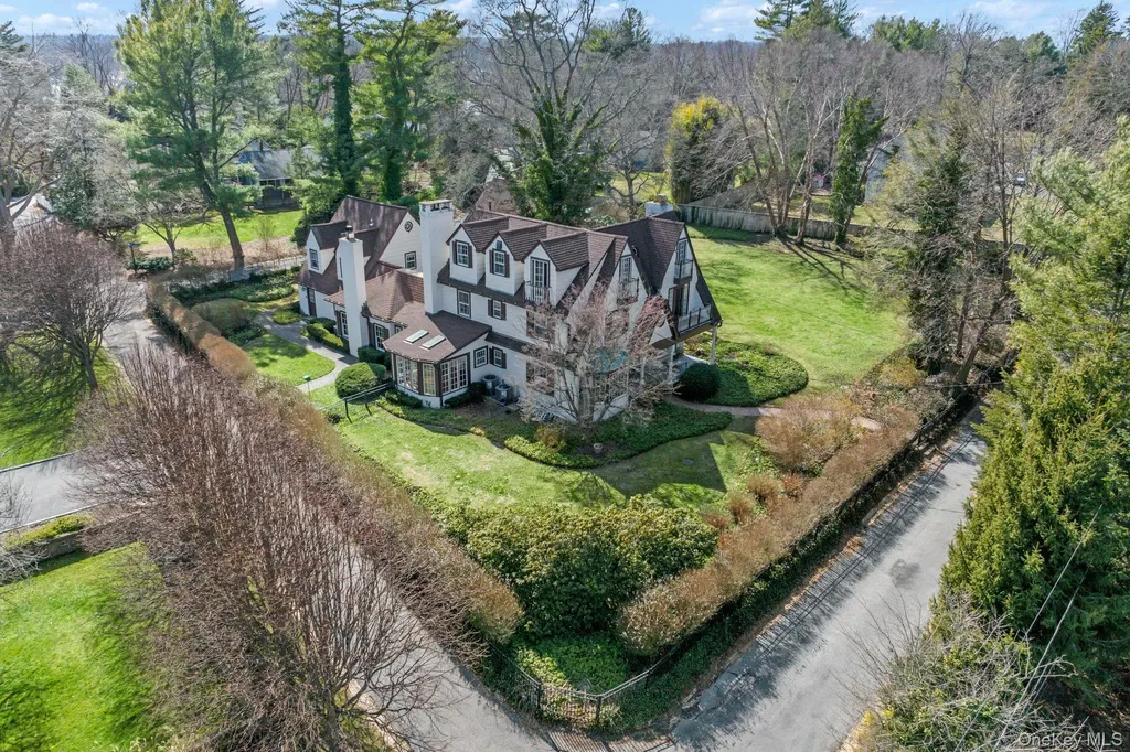 3 Wincoma Drive Huntington Bay NY 11743