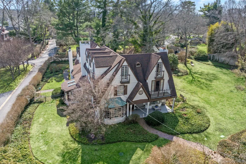 3 Wincoma Drive Huntington Bay NY 11743