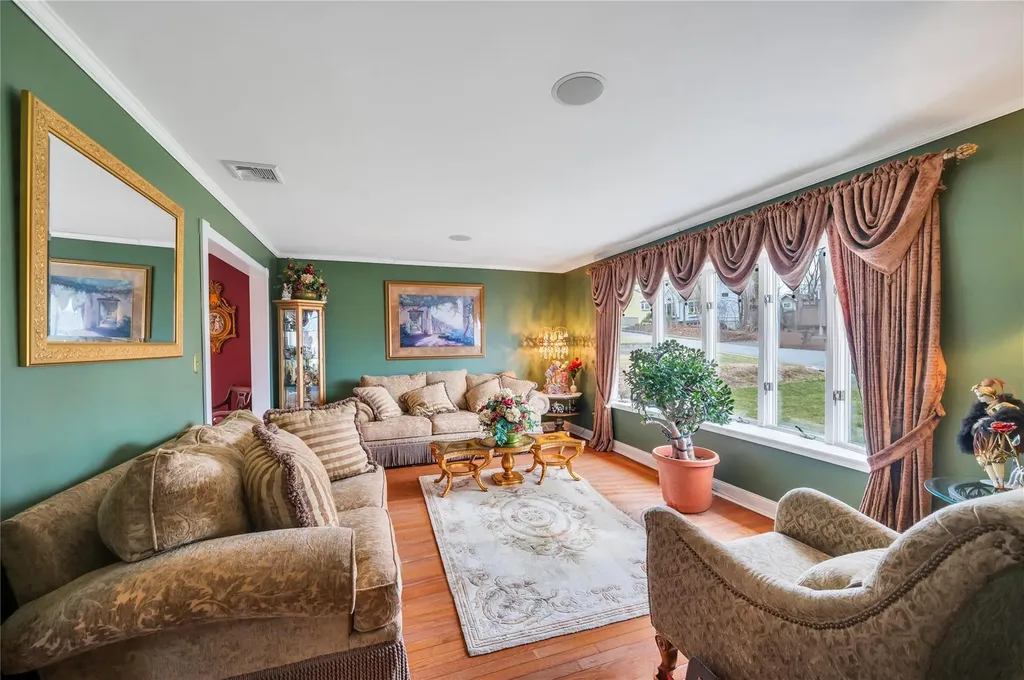 71 Orchid Drive Kings Park NY 11754