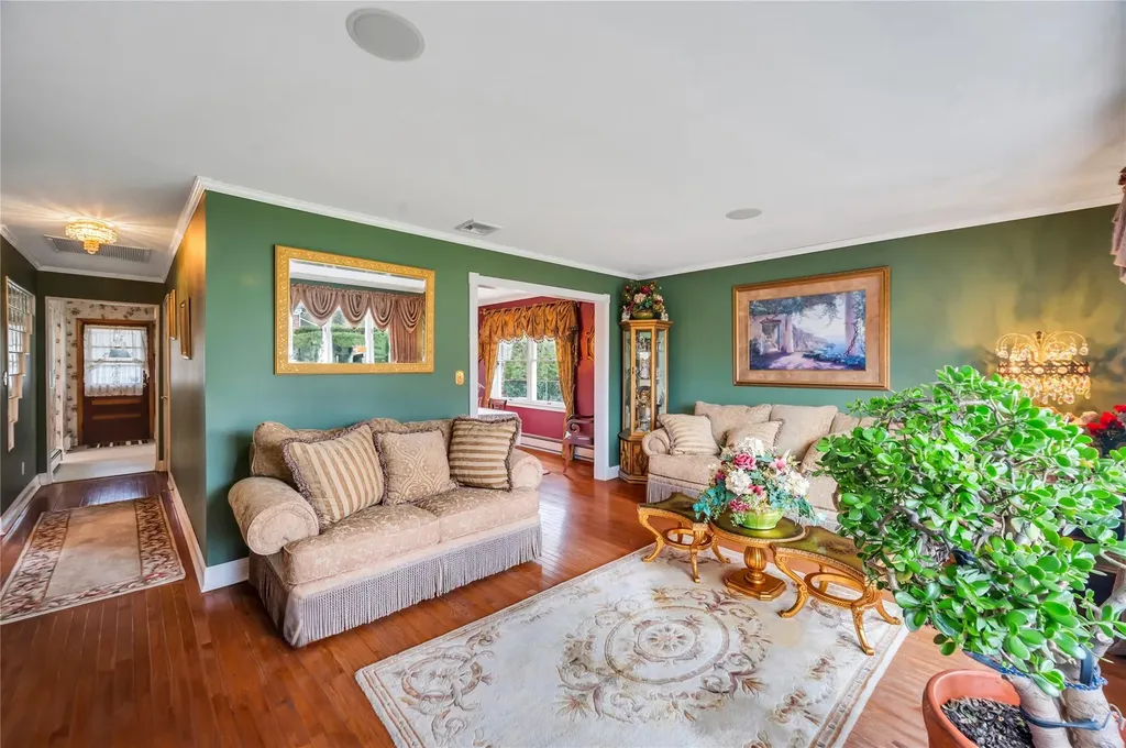 71 Orchid Drive Kings Park NY 11754