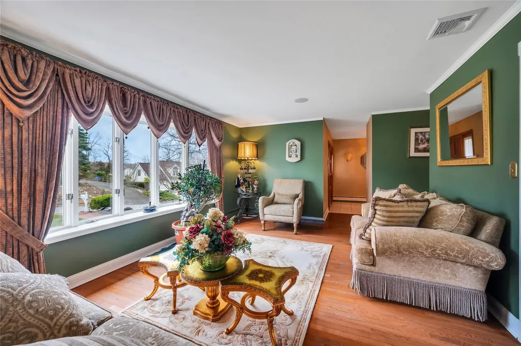 71 Orchid Drive Kings Park NY 11754