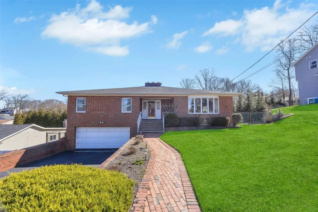 71 Orchid Drive Kings Park NY 11754